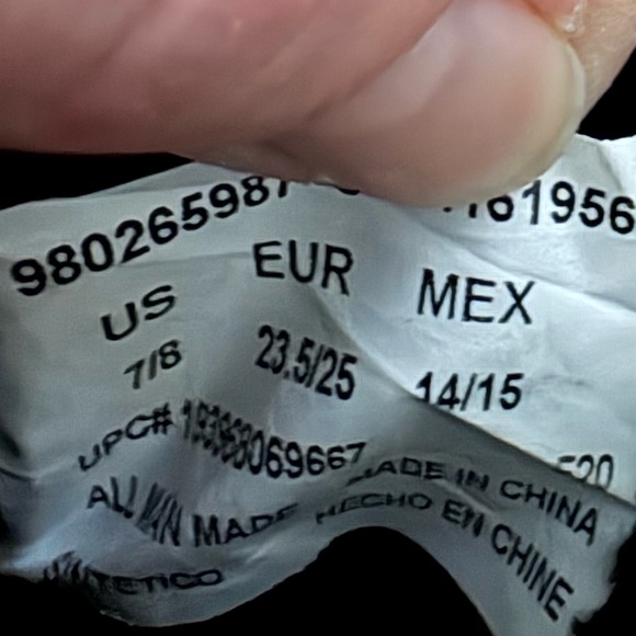 Boys Light Up Winter Snow Boots Size 7/8 - Picture 8 of 8